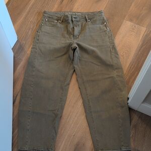 Women's American Eagle Olive Barrel Jeans